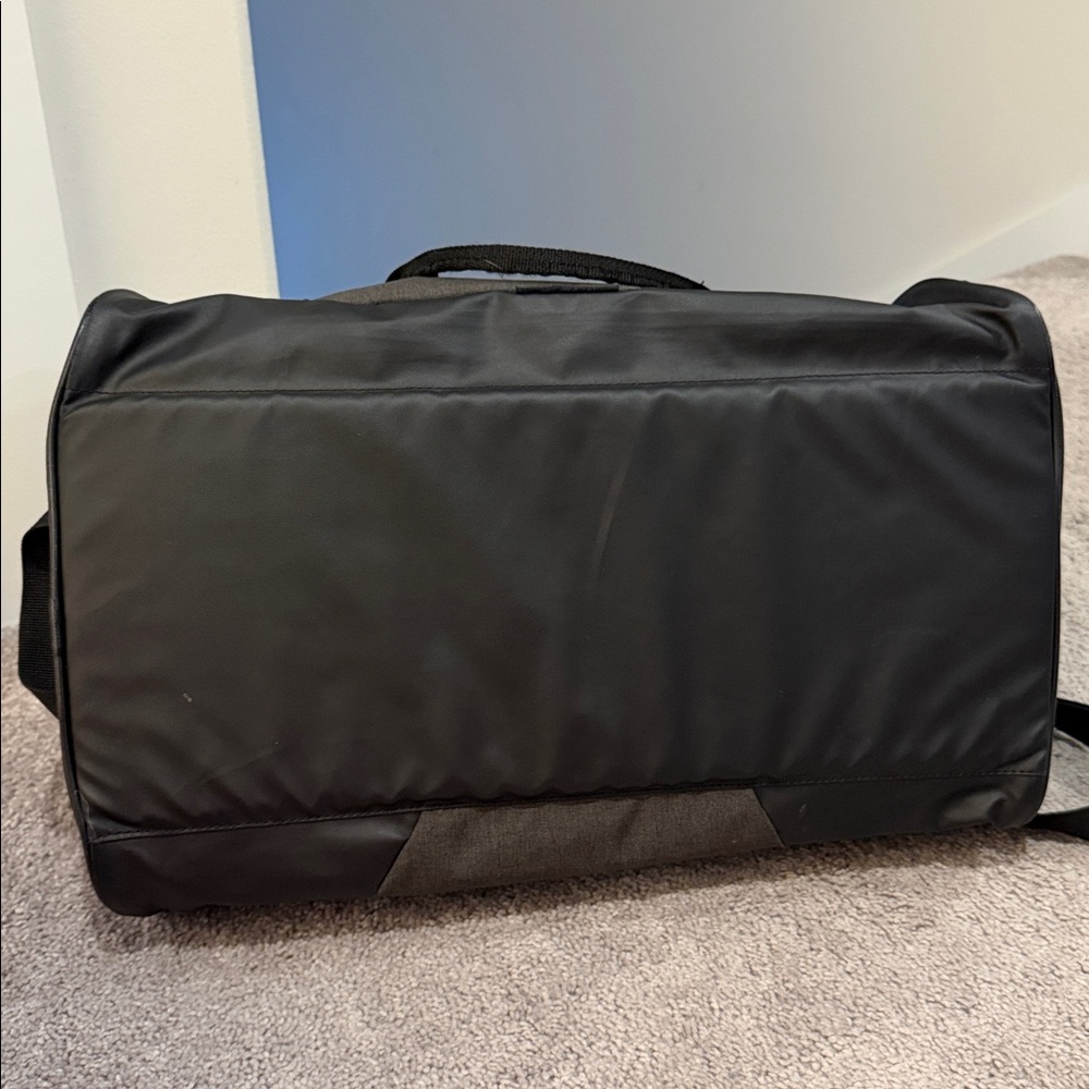 Under Armour Medium Sized Gray and Black Duffel Bag - Picture 6 of 6